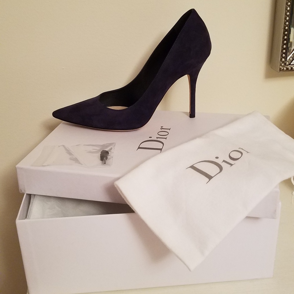 CHRISTIAN DIOR NAVY BLUE SUEDE POINTED TOE PUMP